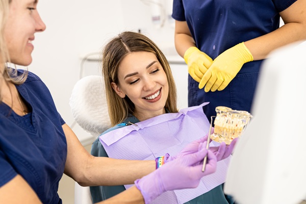 How A Dentist Can Help Alleviate Anxiety Over A Tooth Extraction